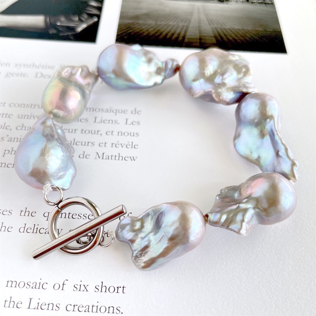 オイスターバロックパールのブレスレット シルバー　中粒　１点のみ 25,382円