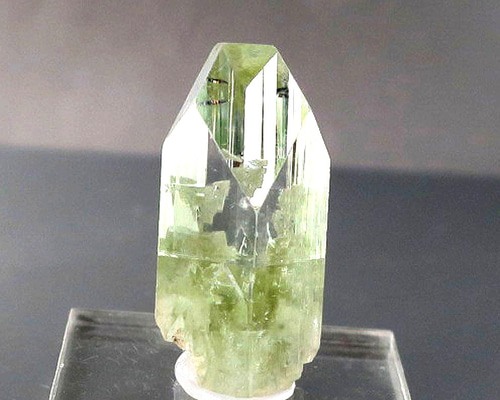 アポフィライト（魚眼石） ポイント レモンカラー レア【一点物】透明