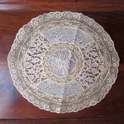 専用page〜✴︎フランスアンティーク　コーネリーh150×w180✖️2枚合わせて コーネリー刺繍パーツ1枚フランスアンティーク未使用 はぎれ