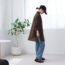 大人のシアーワッシャーブラウス ブラウン 体型カバーにも(長袖シャツ) 15枚目の画像