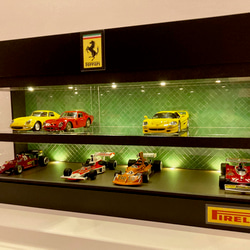 1/18展示可能・3面照明スリットミラー・ディスプレーBOX / ネオジオラマ / 1/18展示可能・3面照明スリットミラー・ディスプレーBOX ネオジオラマ