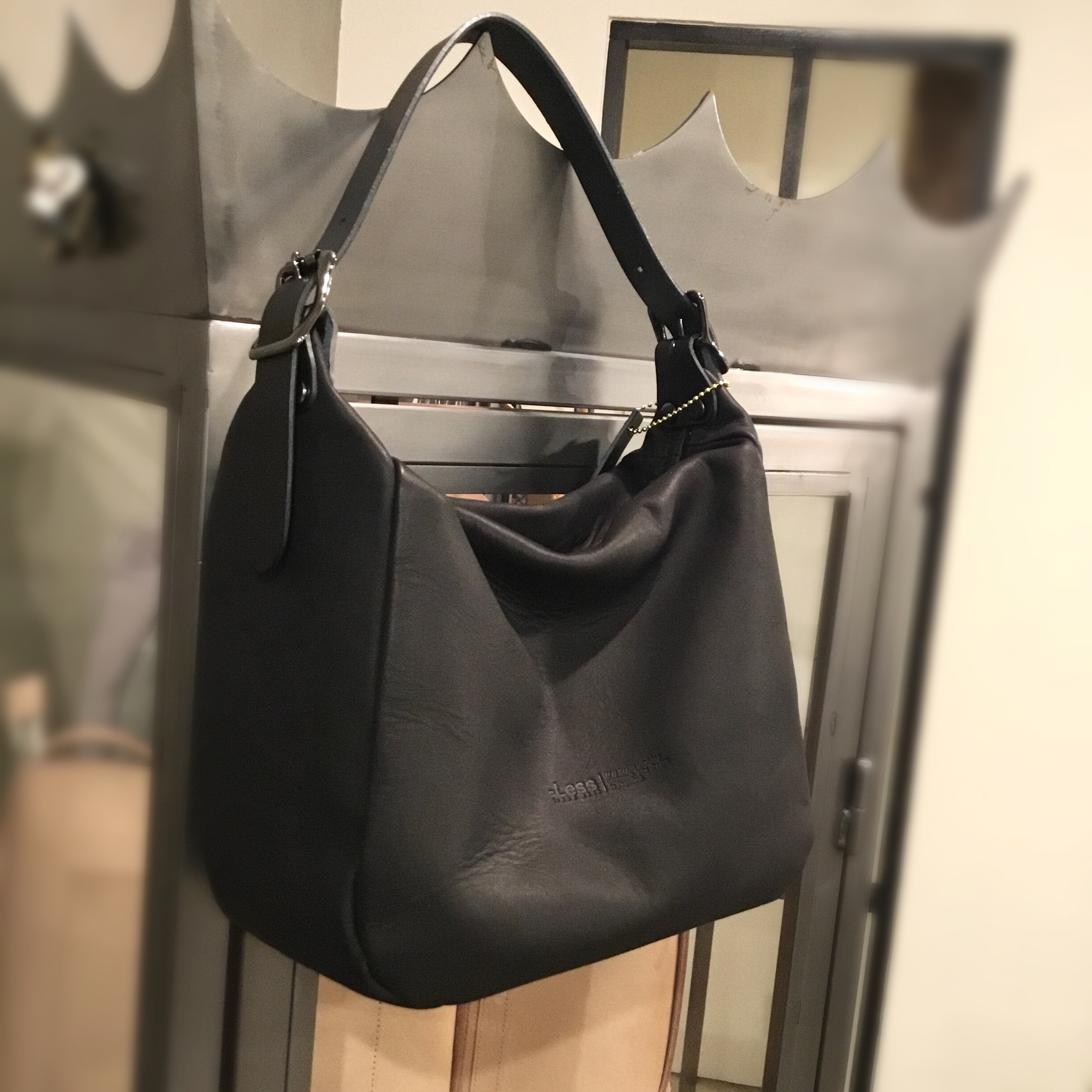 小ぶりな2wayバッグ／ボートショルダー／-LESS