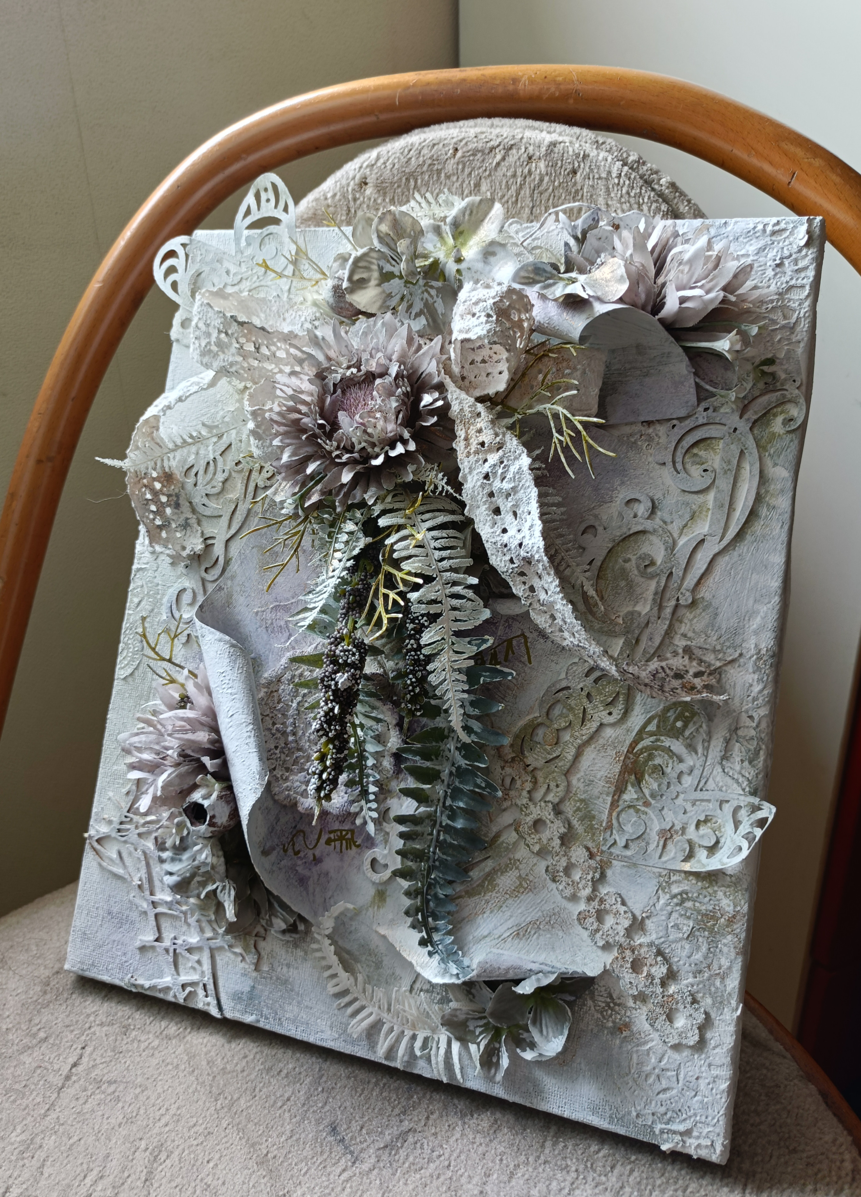 シャビーシックなフラワーキャンパスアート