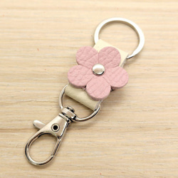 小さい キーホルダー 8cm【くすみピンク花】 革 チャーム レザー
