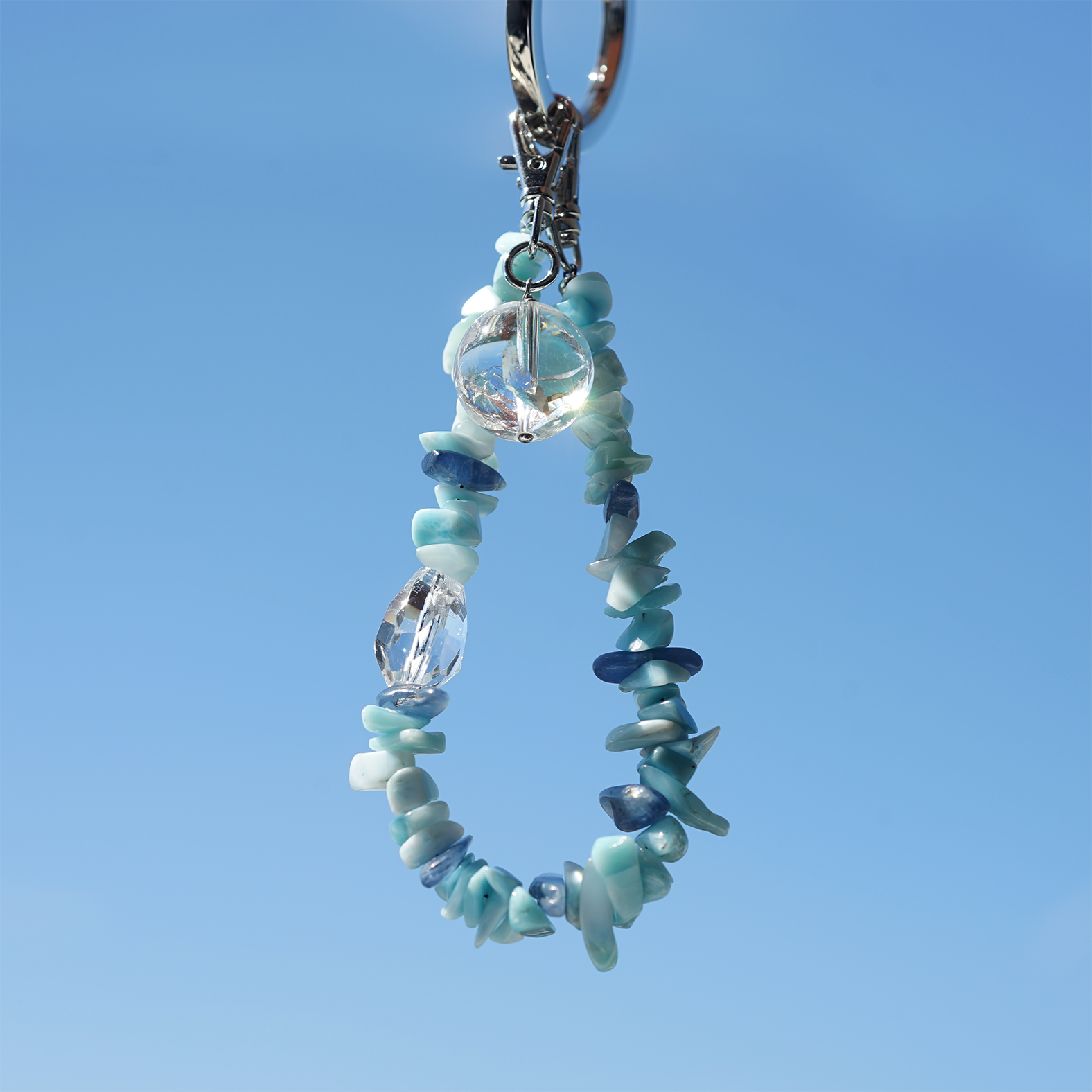 ラリマーと水晶・カイヤナイトのバックチャーム・キーホルダー　～環礁（かんしょう）