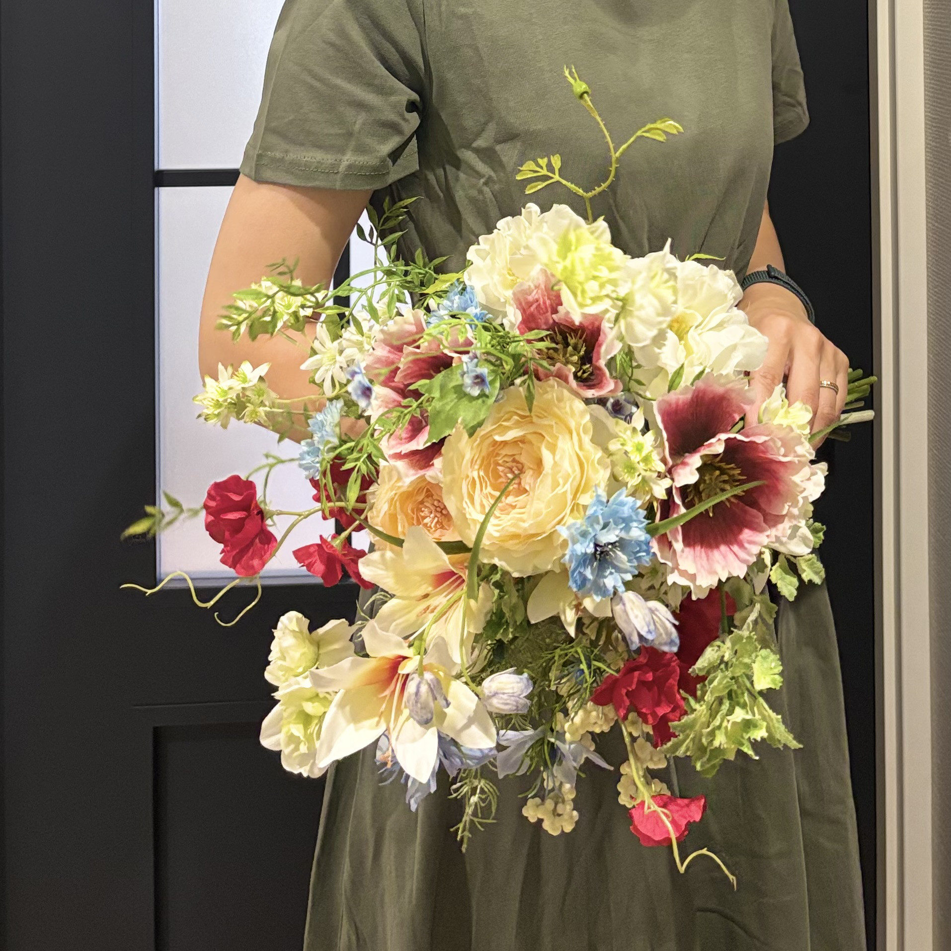 イギリスのお庭に咲くお花をイメージしたクラッチブーケ　造花　ブーケ　ウェディング