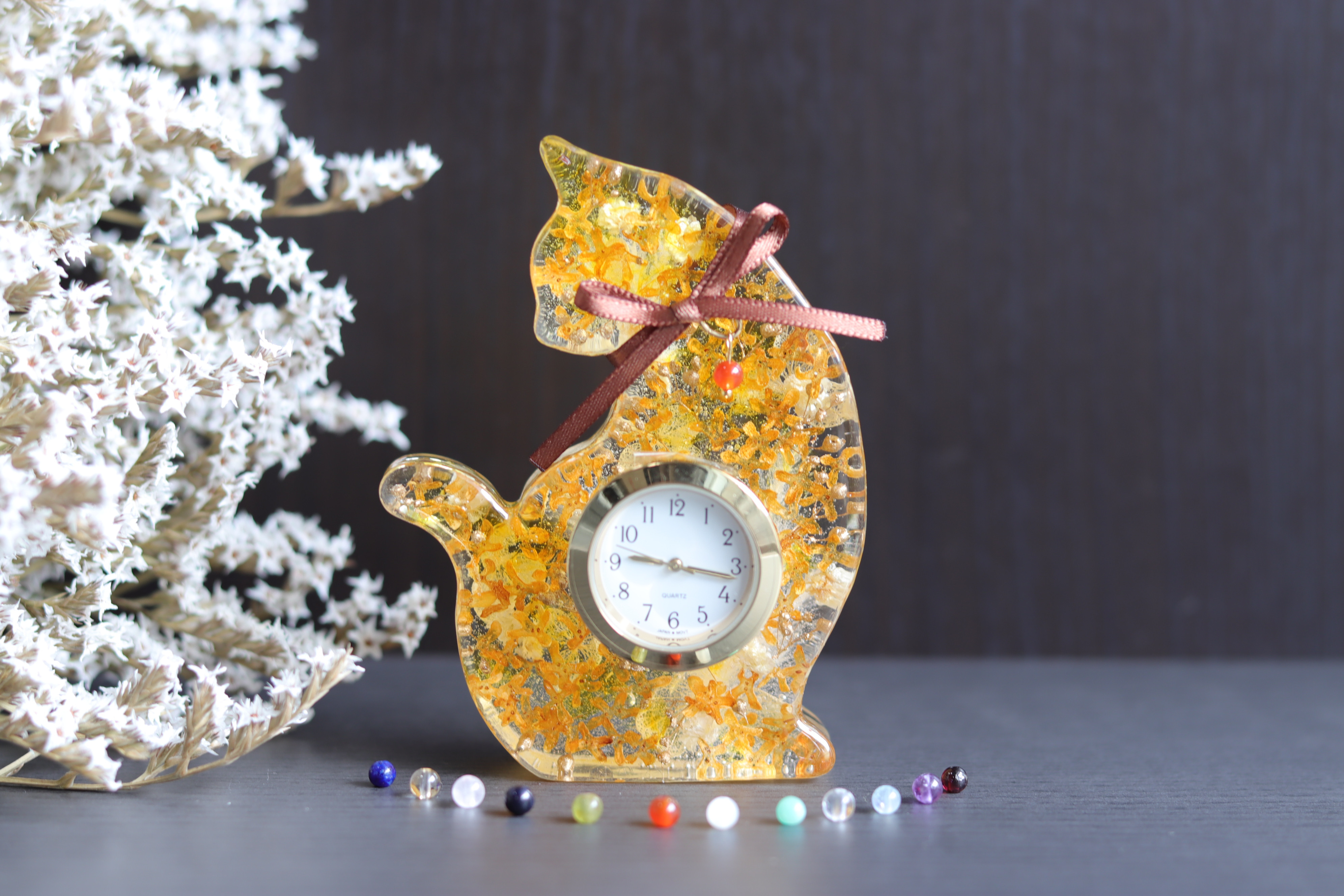 【選べる誕生石】猫さんの“金木犀とシトリン”水中花の花時計＊プリザーブド&ドライフラワー＊受注製作掛け時計・置き時計