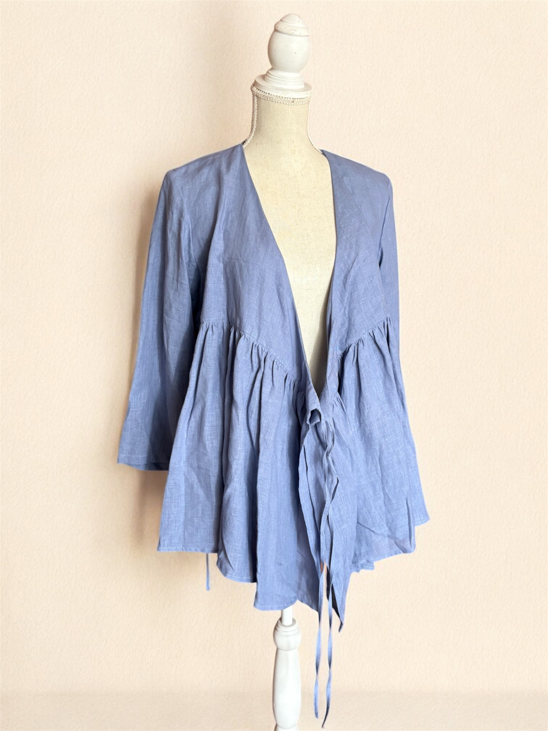 くすみブルーのリネン カシュクールブラウス 水撚りリネン