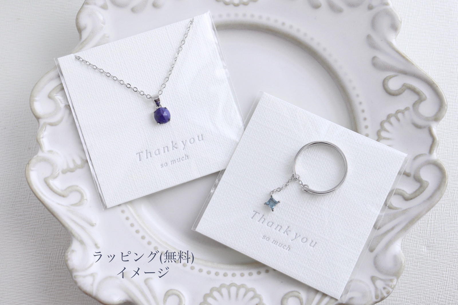 オパールのペアペンダント＊天然石＊10月誕生石＊三日月＊サージカルステンレス【crescent moon】