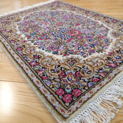 BlackFriday Creema限定目玉】ペルシャ絨毯ケルマン産 フラワー 玄関