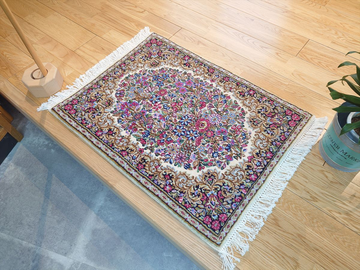 ペルシャ絨毯ケルマン産　フラワー　玄関マット　75x55㎝　PS8390