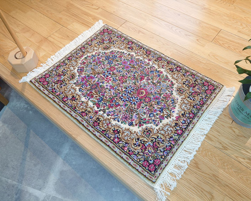 ペルシャ絨毯 ケルマン産 高品質 75x55cm 手織り ラグ 玄関マット ペルシャ絨毯ケルマン産 フラワー 花柄 玄関マット小 75（83フサ込