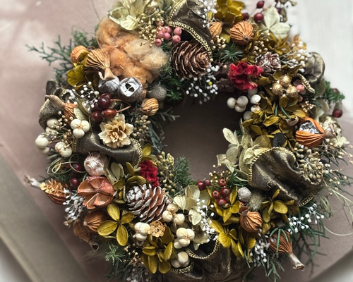 シックな秋色のリース アンティークカラー/アジサイ/実/ゴールド