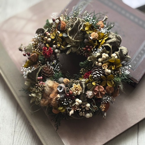 アンティーク調 リース ギボシの葉とオクラの実 ドライフラワーリース アンティーク調 リース ギボシの葉とオクラの実 ドライフラワー