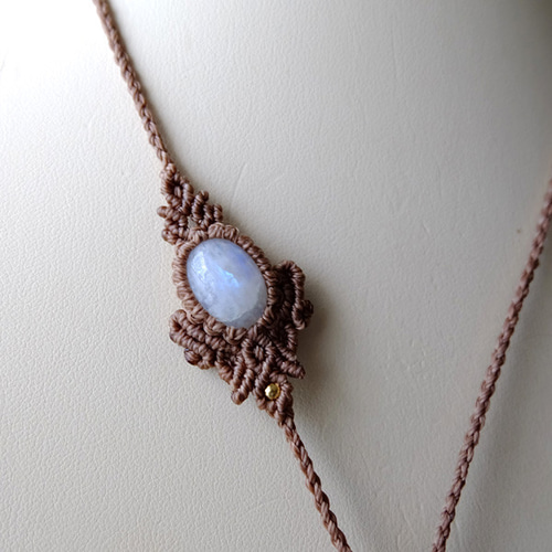 【handmade】マクラメ×ラブラドライト ムーンストーンネックレス ラブラドライト（マダガスカル産）・ムーンストーン（スリランカ産