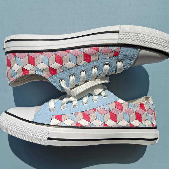 新作「dice」大人かわいいローカットスニーカー【受注制作】お好きな色でオーダーできます 1枚目の画像