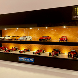 1/18展示可能・3面照明スリットミラー・ディスプレーBOX / ネオジオラマ 1/18展示可能・3面照明スリットミラー・ディスプレーBOX / 2色