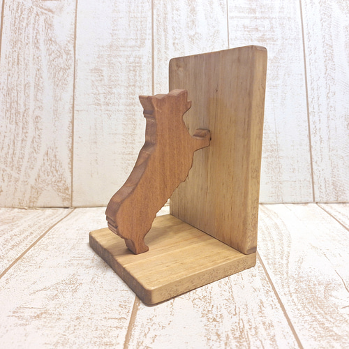 受注制作】犬が支える木製ブックエンド／本立て 全27犬種対応・色が