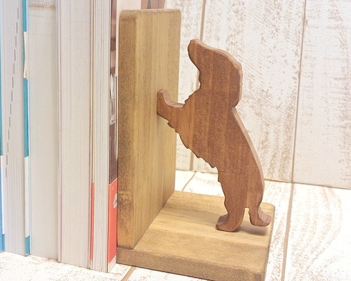 受注制作】犬が支える木製ブックエンド／本立て 全27犬種対応・色が
