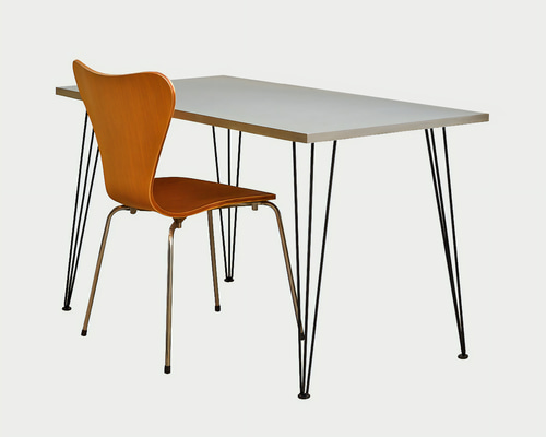 デスク｜ライトグレー｜パソコンデスク｜薄塗りモルタル｜脚タイプ①