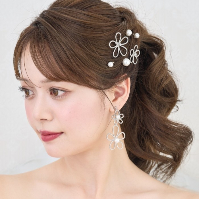 ME269 イヤリング モチーフ　大ぶり　揺れる　 ブライダルイヤリング　ウェディングイヤリング  ピアス