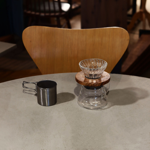 円形｜薄塗りモルタル｜ラウンドテーブル｜ライトグレー｜脚タイプ① ◇送料無料◇ 円形｜ラウンドテーブル｜丸テーブル｜薄塗りモルタル