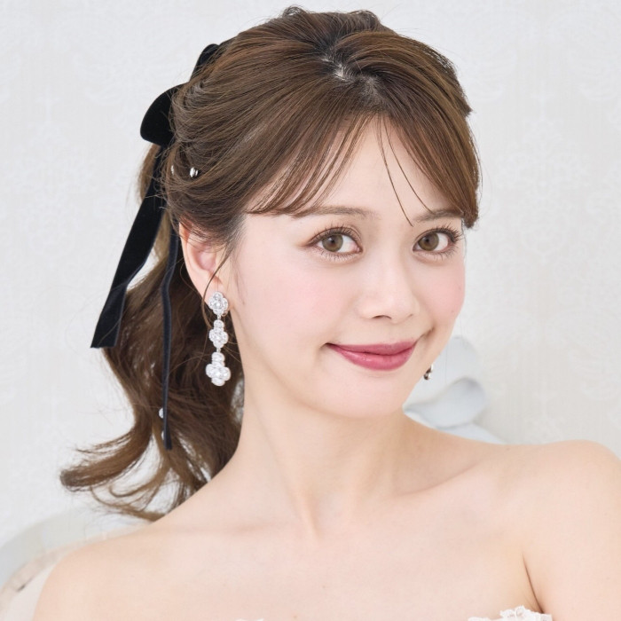 WE01 イヤリング モチーフ　大ぶり　揺れる　 ブライダルイヤリング　ウェディングイヤリング  ピアス