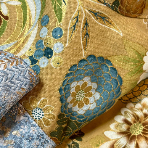 ☆2025新作犬服⭐︎ つまみ細工帯飾り付き 犬用着物 女の子用 和柄