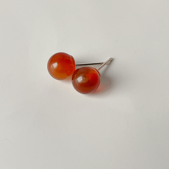 【新入荷】天然瑪瑙　無処理メノウ　ピアス　両耳用　赤瑪瑙 1枚目の画像