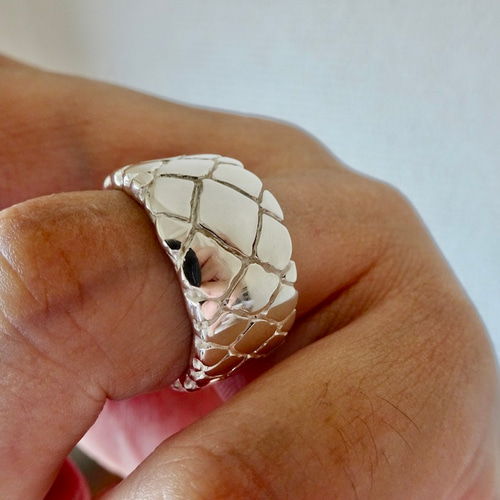 仁尾彫金『プラチナ、平打パイソンリング』ハンドメイド411 仁尾彫金『プラチナ、平打パイソンリング』ハンドメイド411 指輪