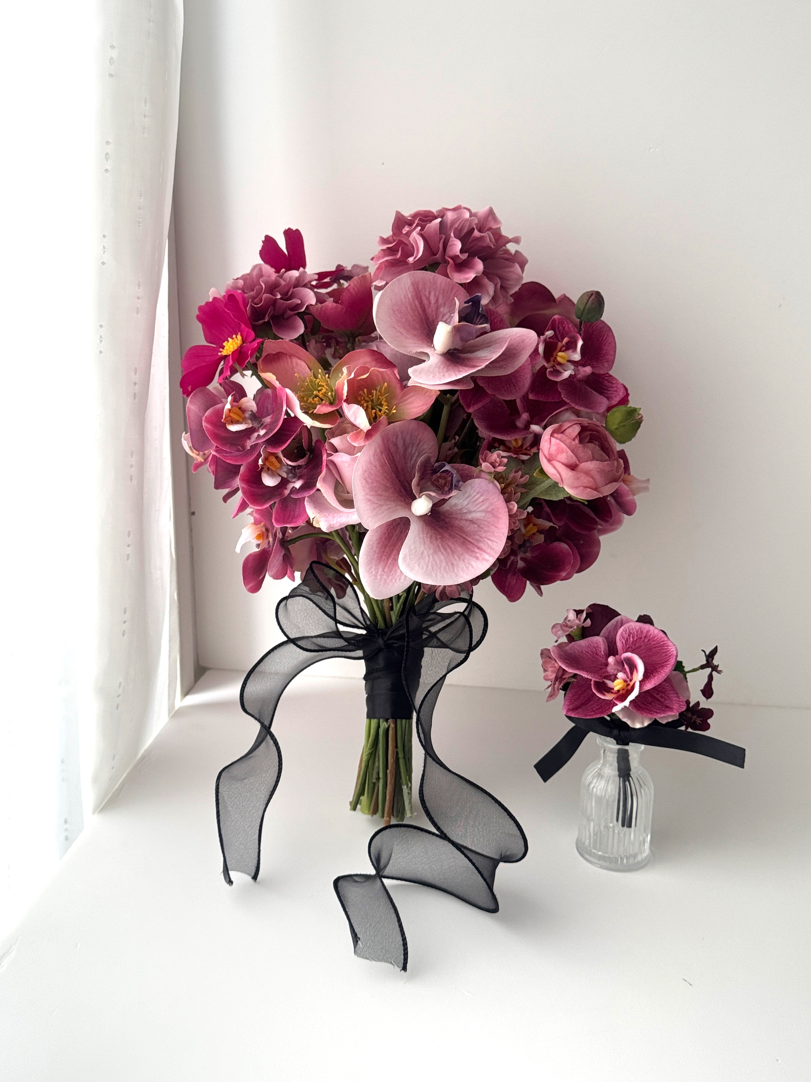 【受注制作】秋冬婚バーガンディの大人ブーケ（ブートニア付き）アーティフィシャルフラワー　造花　ウェディングブーケ