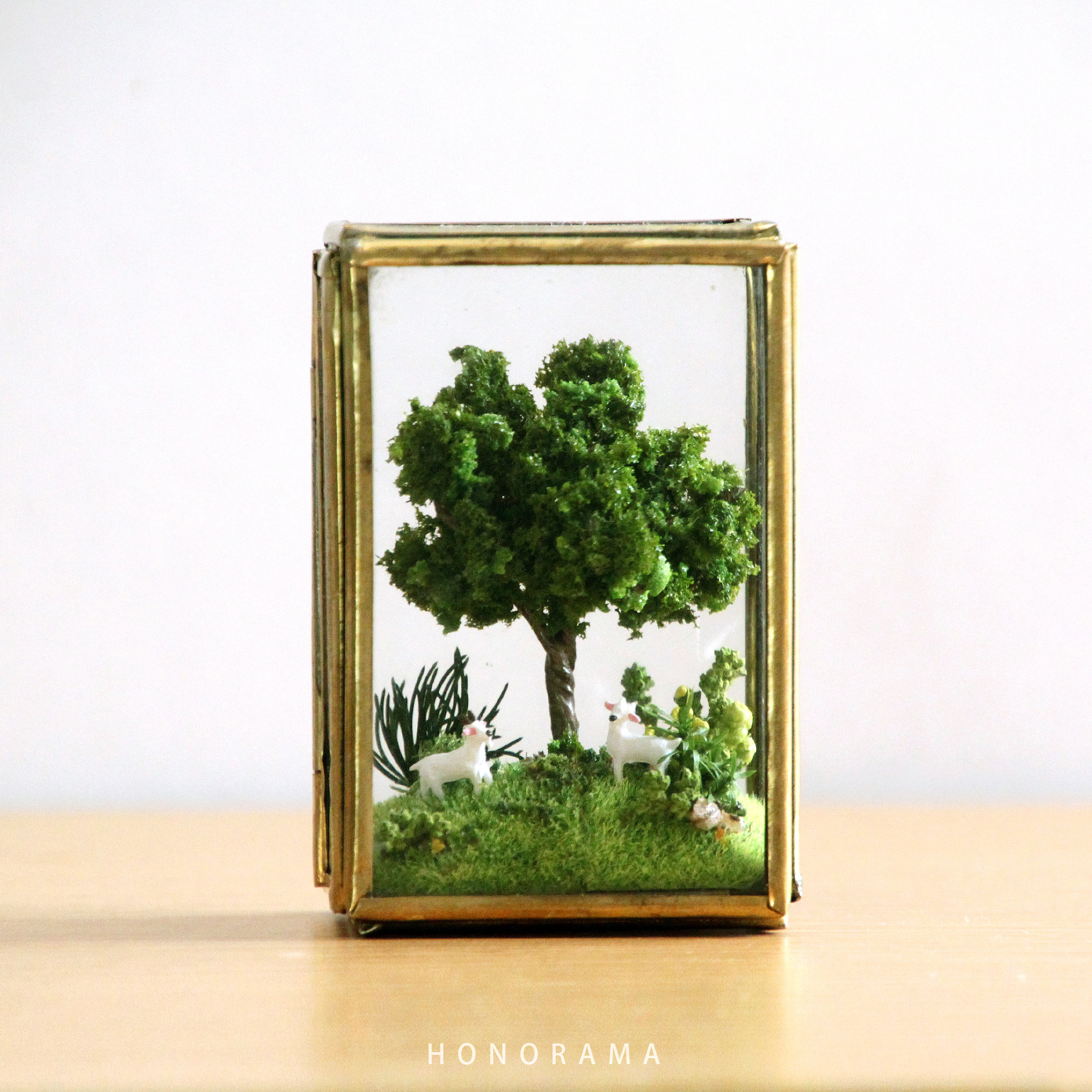 木陰のヤギたち 真鍮フレーム ミニチュア アート