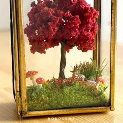 紅葉の木とシカ 真鍮フレーム ミニチュア アート 2枚目の画像