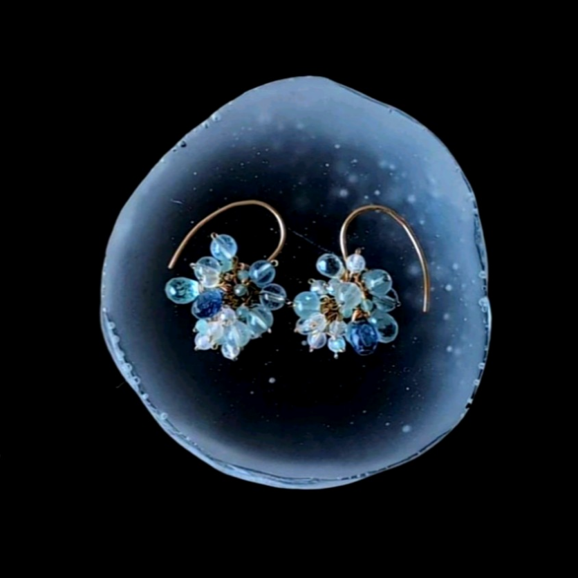 ［ B-001 ］川のせせらぎ ショートピアス.⁠ · * · .⁠ . ❄