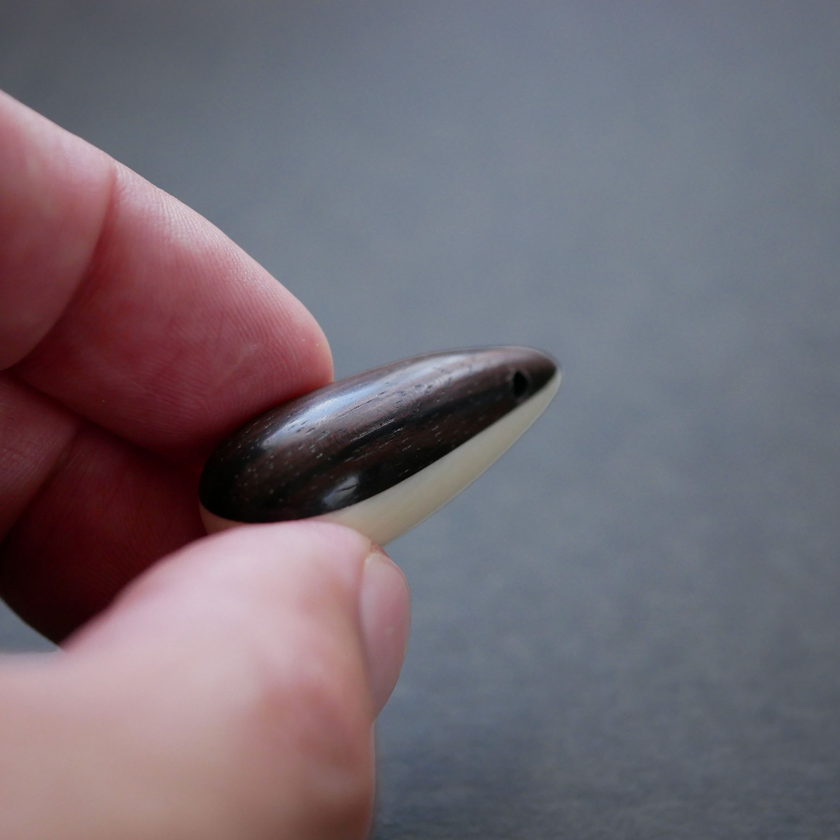 【1点物】クジラ歯×アメジスト×縞黒檀のネックレス