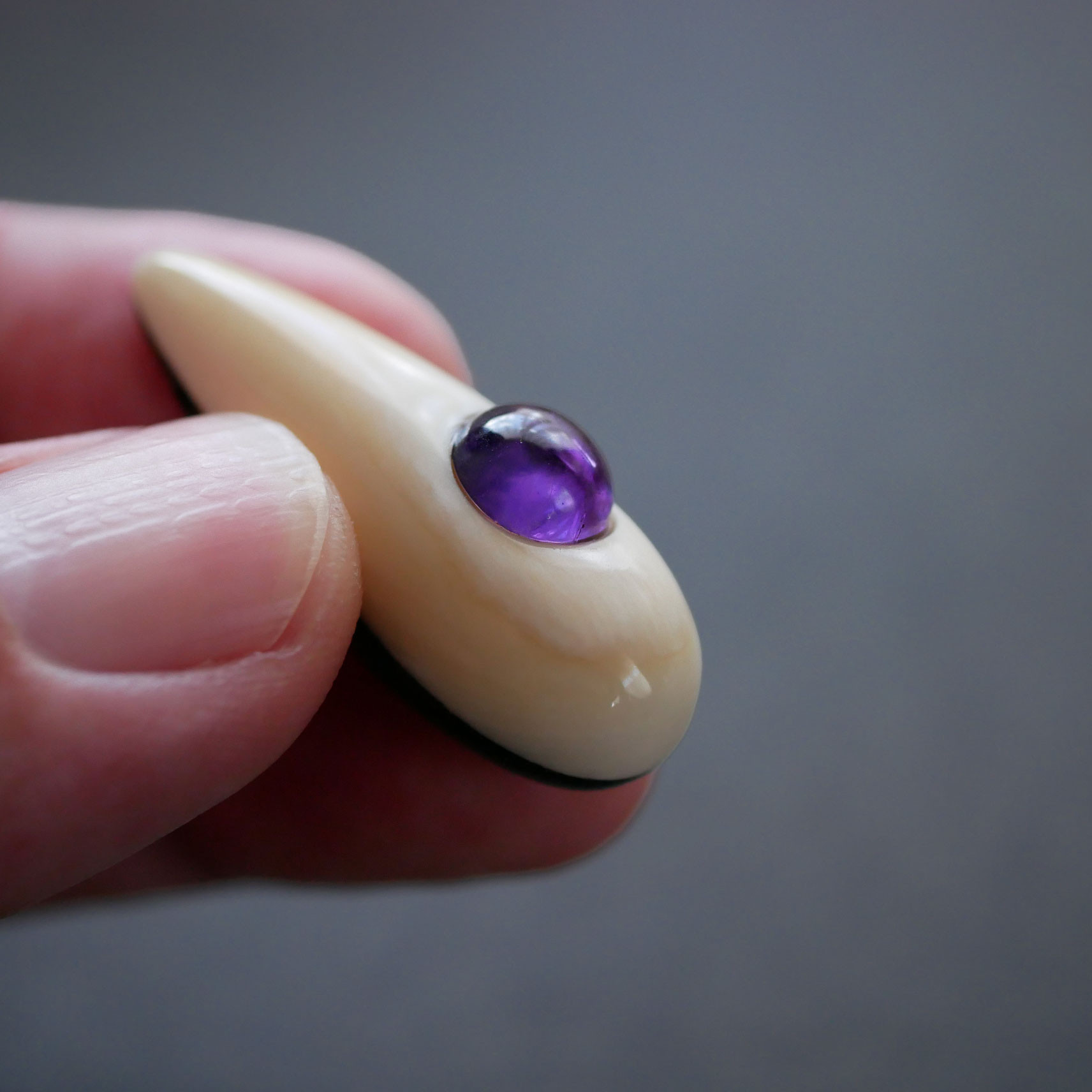 【1点物】クジラ歯×アメジスト×縞黒檀のネックレス