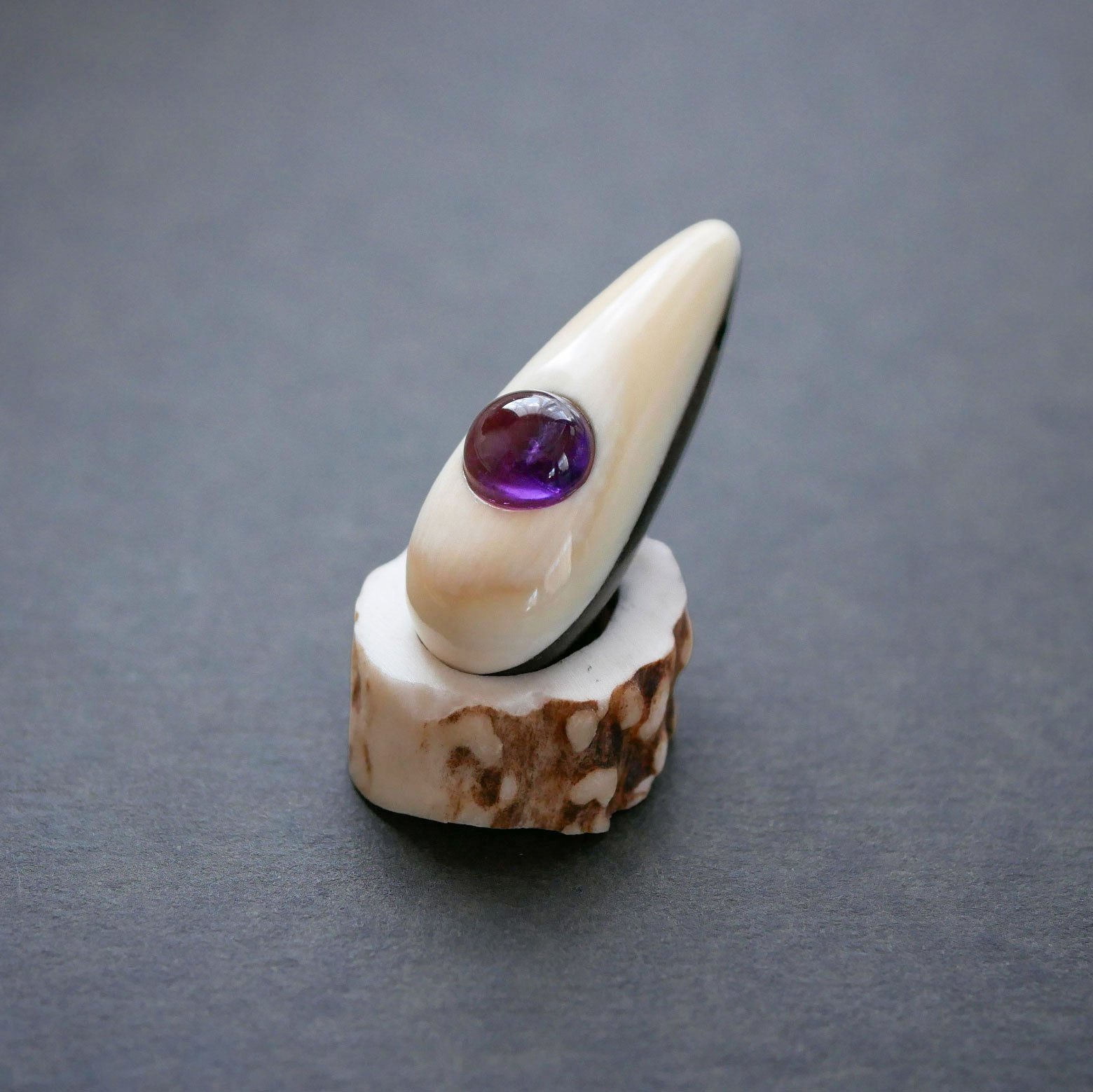 【1点物】クジラ歯×アメジスト×縞黒檀のネックレス