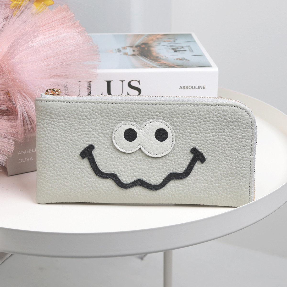 【アイスグレー/キョロメL字長財布】思わず誰かに見せたくなる/薄マチ軽量のキョロメL字財布/L字長財布【キョロメ】