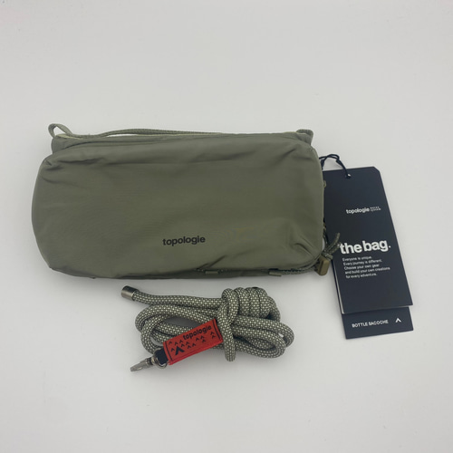 topologieショルダーバッグ ボトルサコッシュ グリーン ストラップ付き