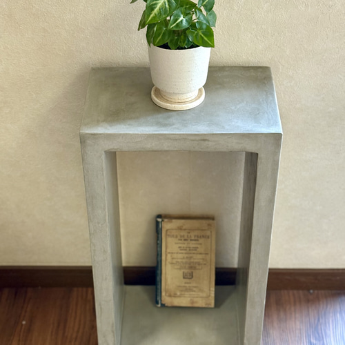 ボックス型モルタルサイドテーブル、ローテーブル、ディスプレイ