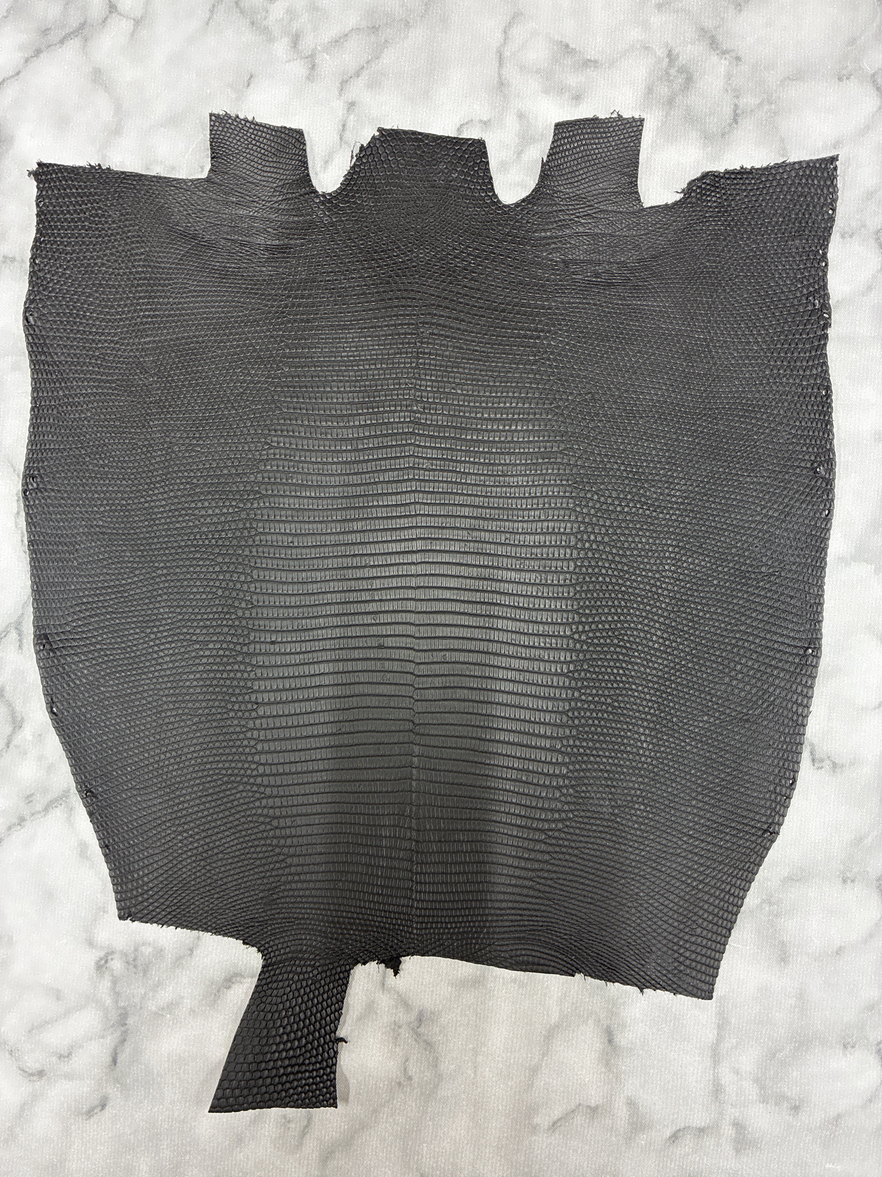 ★良品★リザード トカゲ革 ブラック×マット 背割_L84