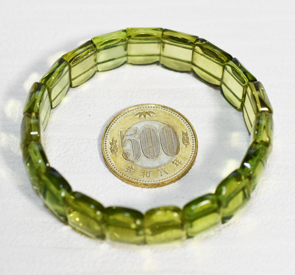 Жリトアニア産天然グリーンアンバー ファンシー 琥珀 内径17㎝ ブレスレット 2枚目の画像