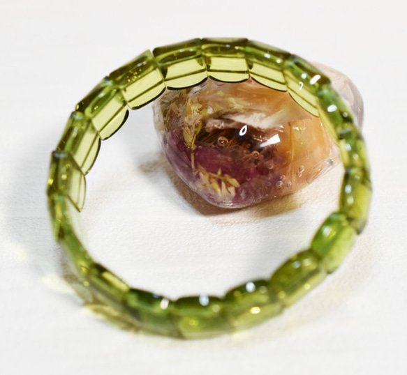 Жリトアニア産天然グリーンアンバー ファンシー 琥珀 内径17㎝ ブレスレット 4枚目の画像