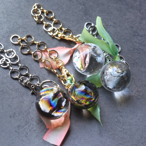 【數量有限 - 可選彩虹石英、煙晶和鳶尾石英】手工染色絲帶包飾 第1張的照片