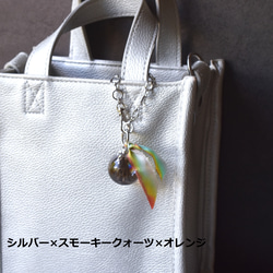 【數量有限 - 可選彩虹石英、煙晶和鳶尾石英】手工染色絲帶包飾 第16張的照片