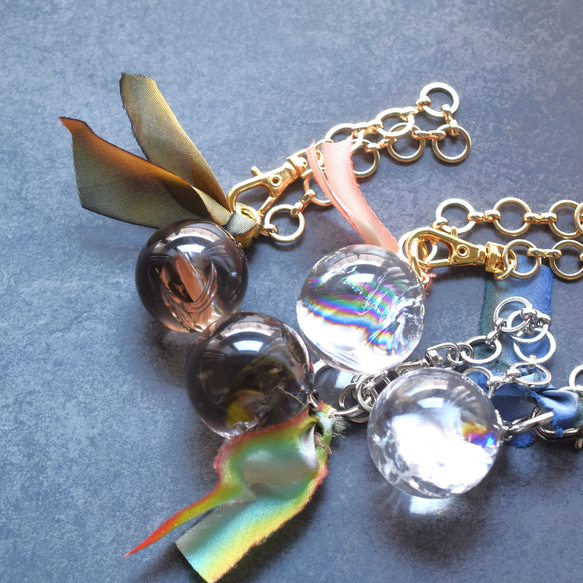 【數量有限 - 可選彩虹石英、煙晶和鳶尾石英】手工染色絲帶包飾 第19張的照片