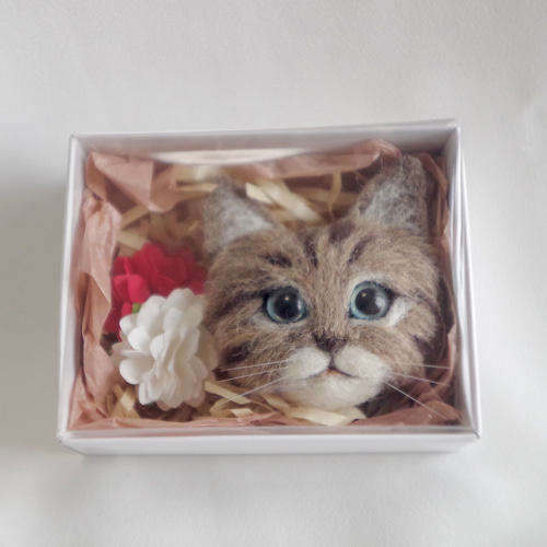 羊毛フェルト 猫 ブローチ キジトラ 羊毛フェルト tiny carrot 通販