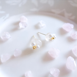 新作　一点物　天然石　大人可愛い　普段使い　お守り　お花　パール　ローズクォーツ　ステンレス　ピアス 3枚目の画像