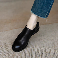 サイドゴアデザインで脱ぎ履きも楽々。サイドゴア スリッポン レザーシューズ フラットシューズ クラシック レトロ 快適 5枚目の画像