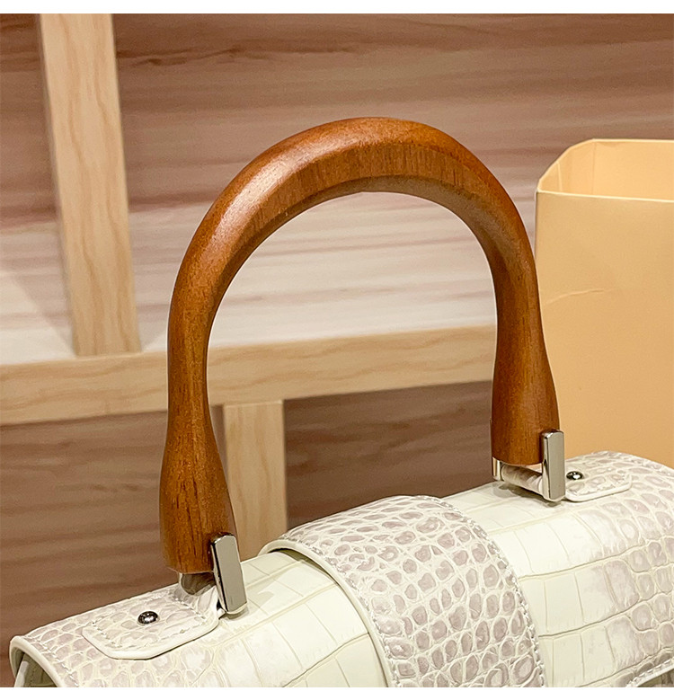 ブランドバッグ2025新モデル大容量本革通勤バッグ高級感ワンショルダーバッグ